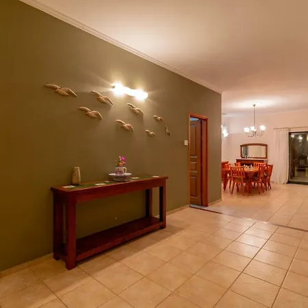 Bay 1 , Corfu וילה קומנון